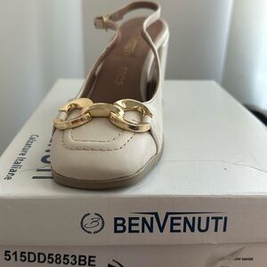 Cream Leather Slingback Mule with Gold Chain